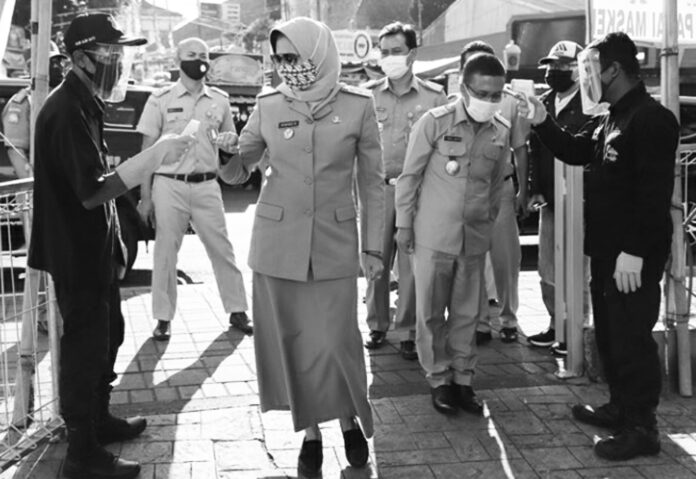 PhotoGrid_1598560996294