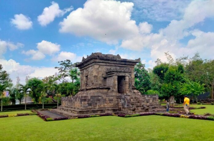 Candi Badut IP