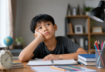 Mengapa Anak Sulit Fokus Belajar? Ini Penjelasan Psikolog anak gak fokus